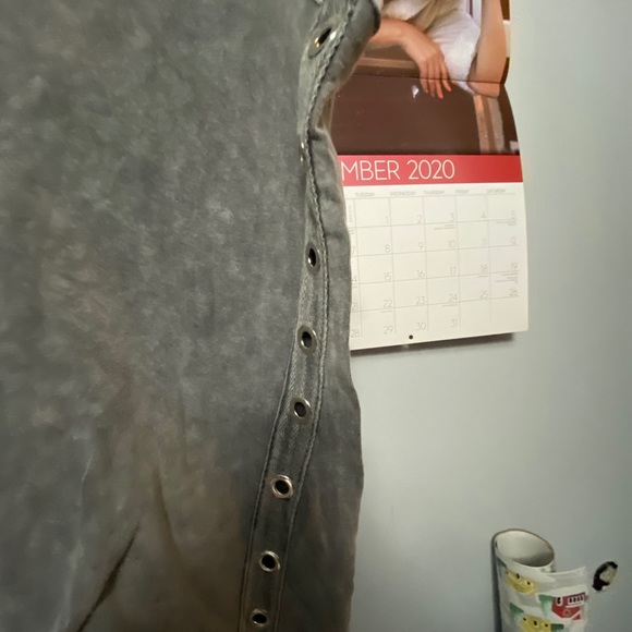 Sleeveless top - Picture 2 of 4